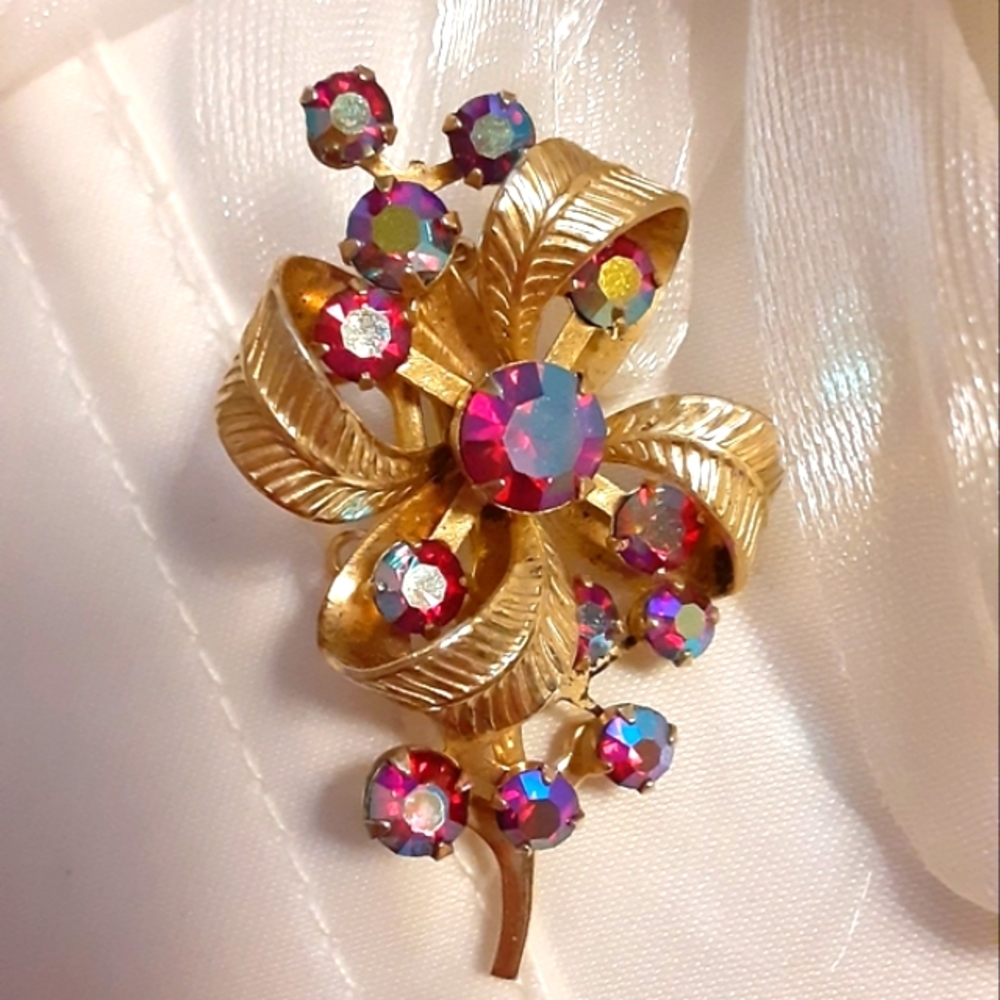 Vintage Antique Aurora Borealis Bow Brooch - Picture 4 of 9